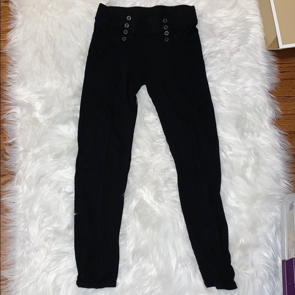 Black leggings